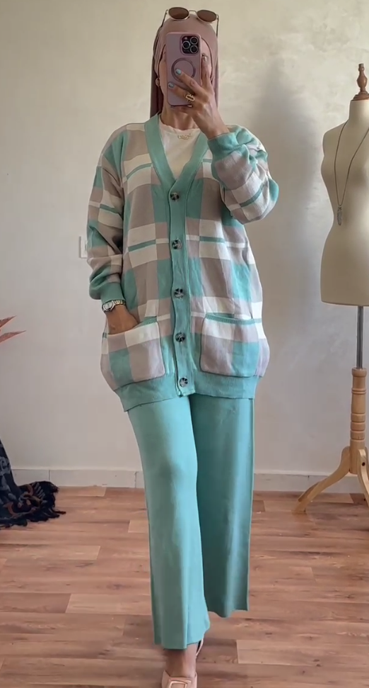 🌟 تألقي بإطلالة شتوية منزلية تجمع بين الجمالية والراحة 🌟